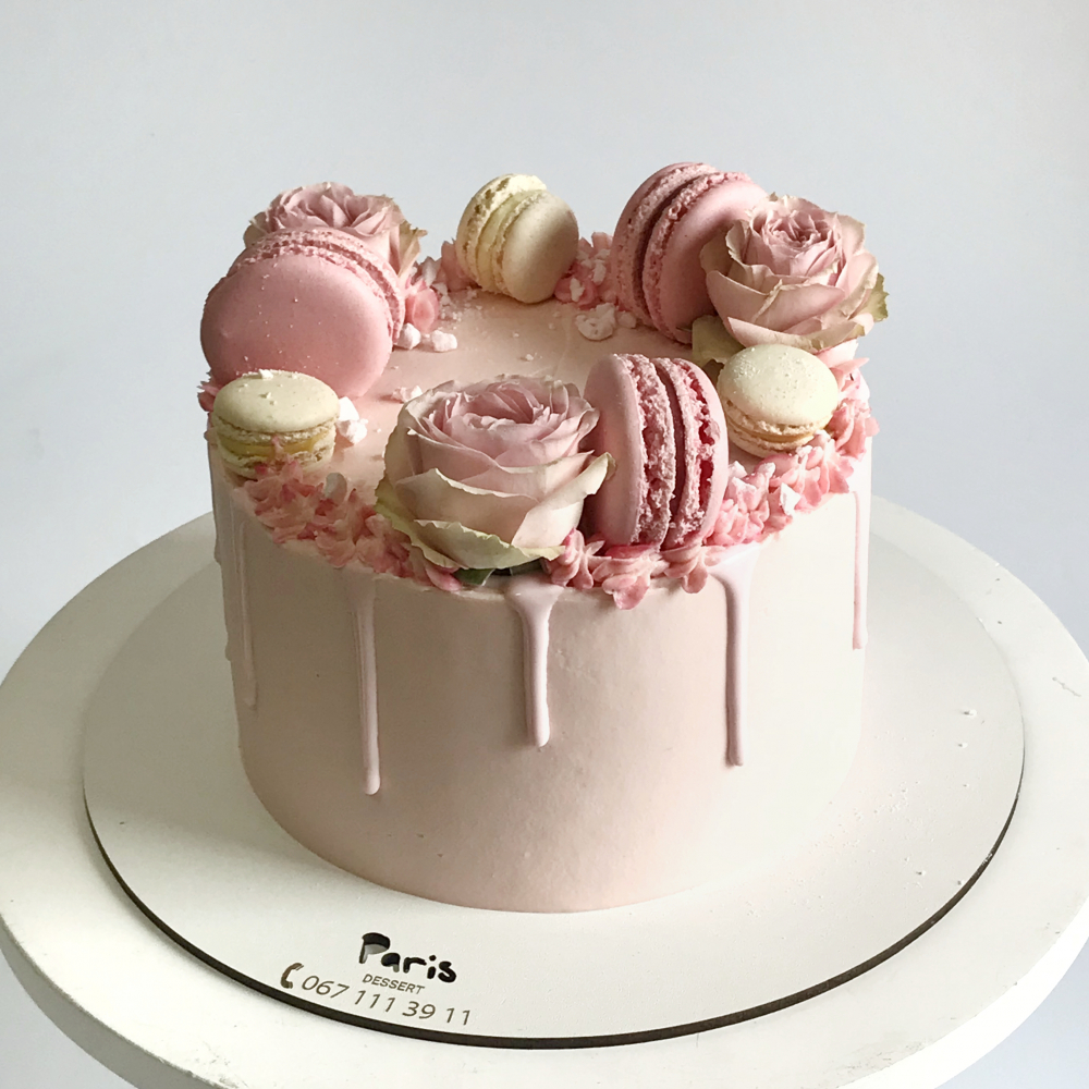 Рожевий жіночий торт